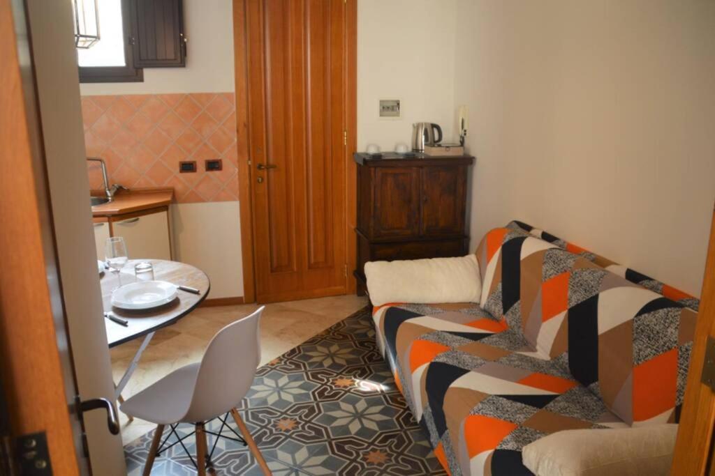 Wineexperience- Wine&Jacuzzi Suite Lecce Eksteriør billede