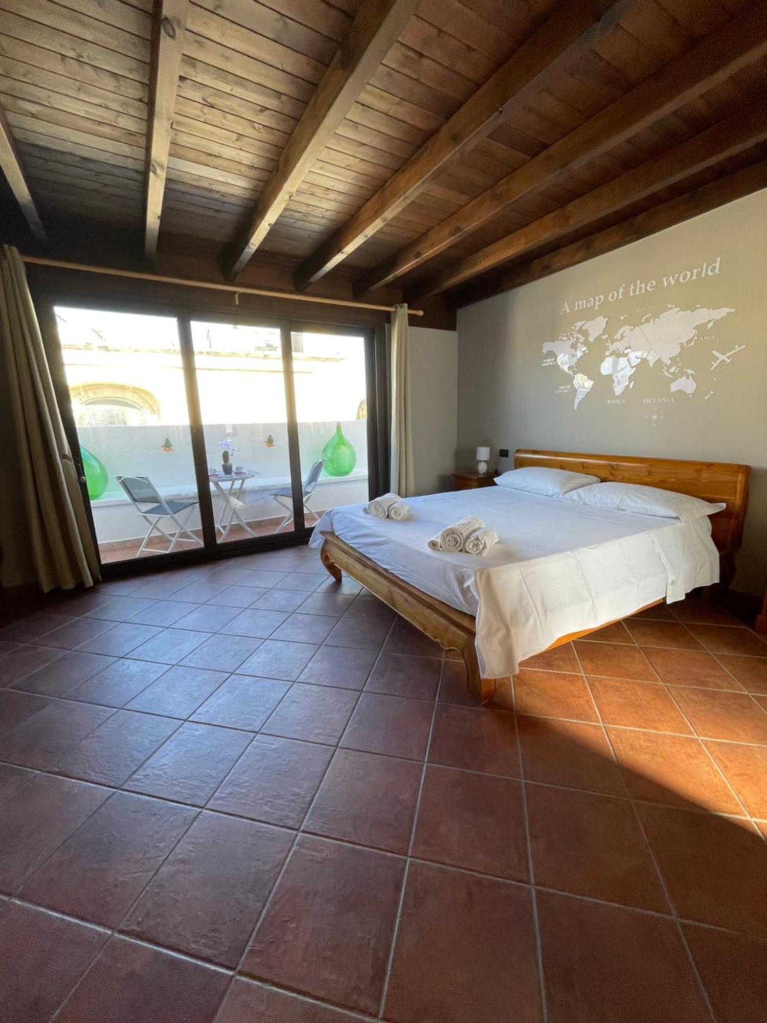 Wineexperience- Wine&Jacuzzi Suite Lecce Eksteriør billede